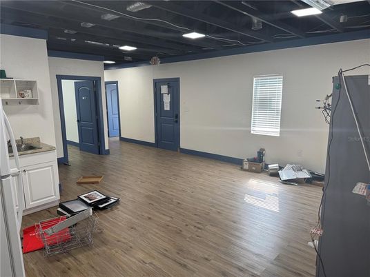Interior, Recessed Lighting, Wood Texture Flooring