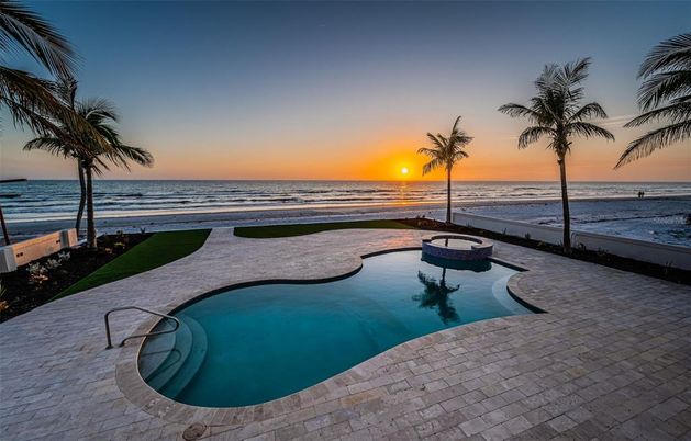 Exterior, Lake, Pool