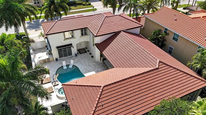 Exterior, Drone