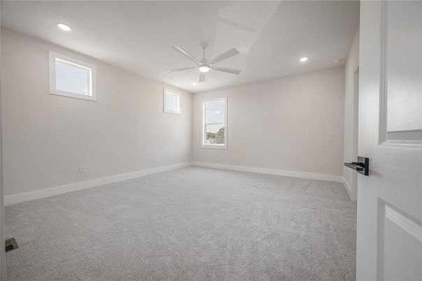 Empty room, Interior, Recessed Lighting