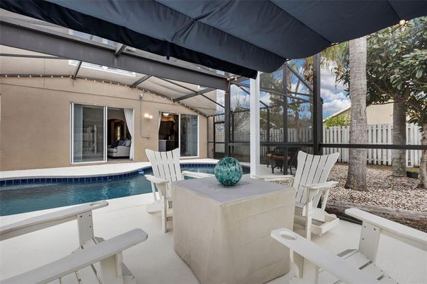 Interior, Pool, Sun Room