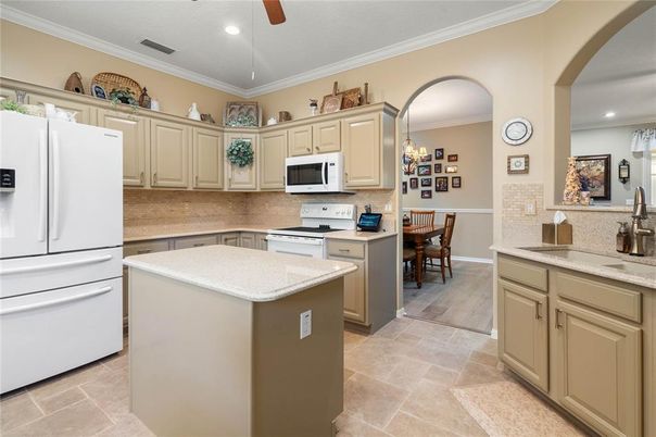 Chandelier, Dining room, Interior, Kitchen, Recessed Lighting