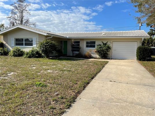 Attached, Exterior, Facade, Ranch
