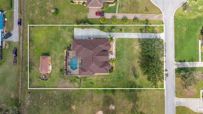 Exterior, Drone