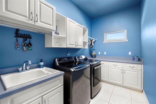 Interior, Washer