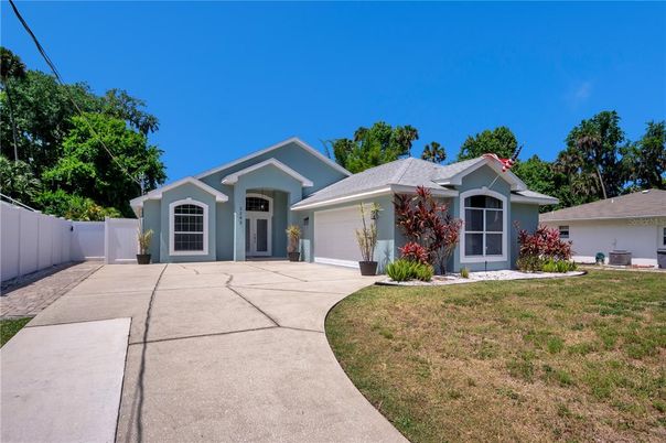 Attached, Backyard, Exterior, Facade, Ranch