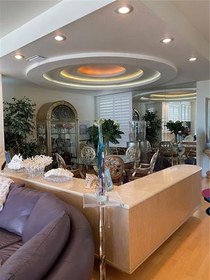 Dining room, Interior, Living room, Recessed Lighting, Wood Texture Flooring