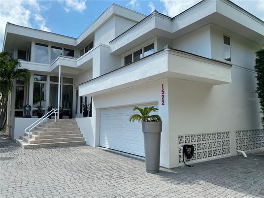 Attached, Exterior, Facade, Modern