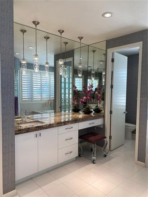 Bathroom, Interior, Pendant Lights, Recessed Lighting