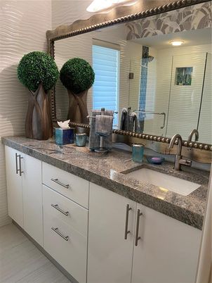 Bathroom, Dual Sink Vanities, Interior