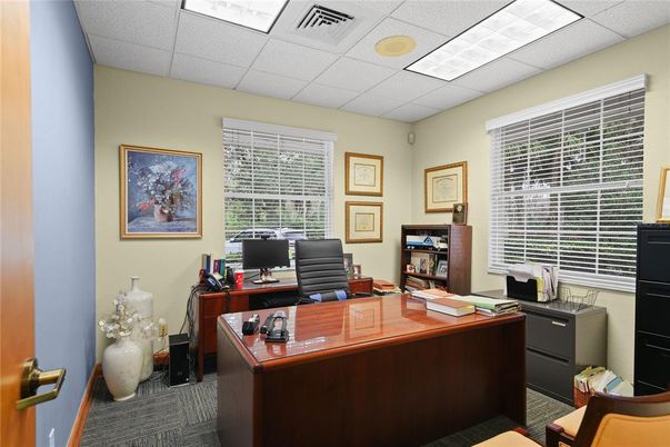 Home Office, Interior