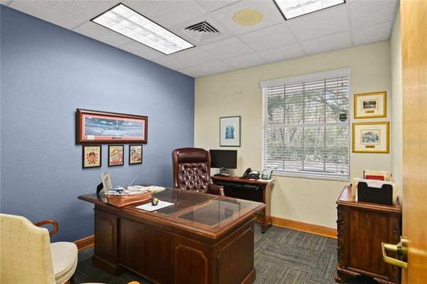 Home Office, Interior