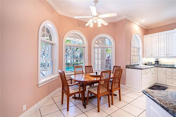 Dining room, Interior, Kitchen, Recessed Lighting