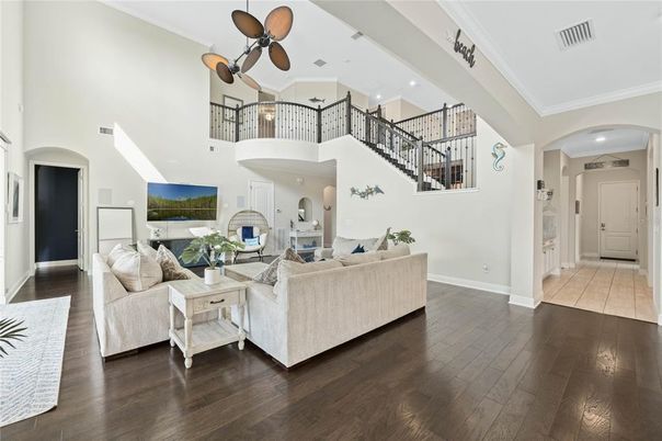 Interior, Living room, Recessed Lighting, Wood Texture Flooring