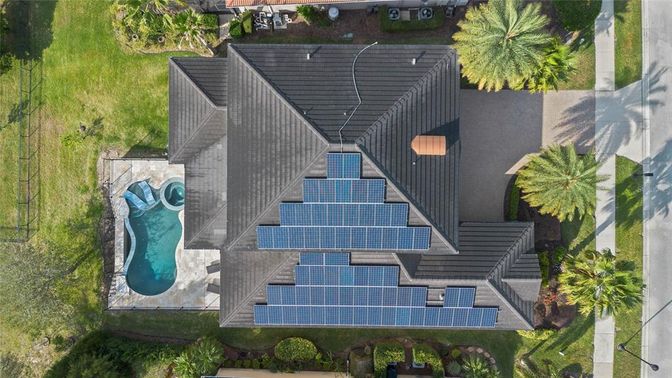 Exterior, Drone