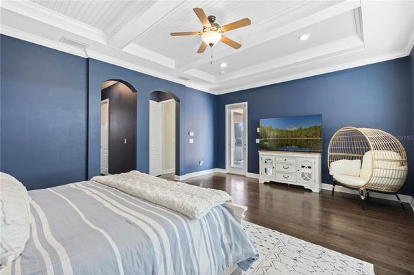 Bedroom, Interior, Recessed Lighting, Wood Texture Flooring