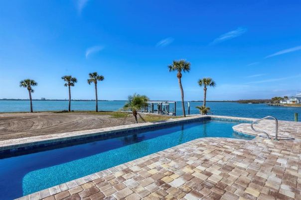 Exterior, Lake, Pool, Water