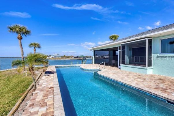 Exterior, Pool, Water