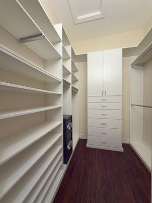 Interior, Walk-in Closets, Wood Texture Flooring