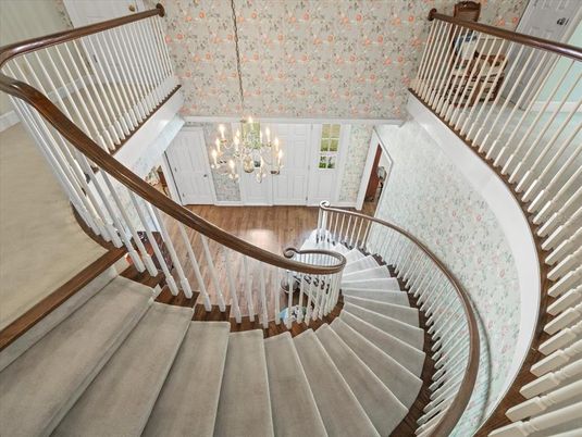 Chandelier, Interior