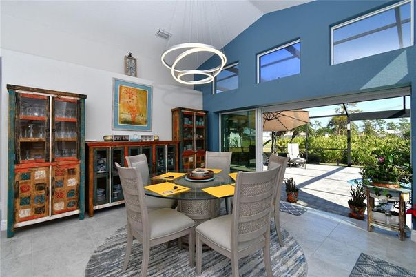 Dining room, Interior, Pendant Lights