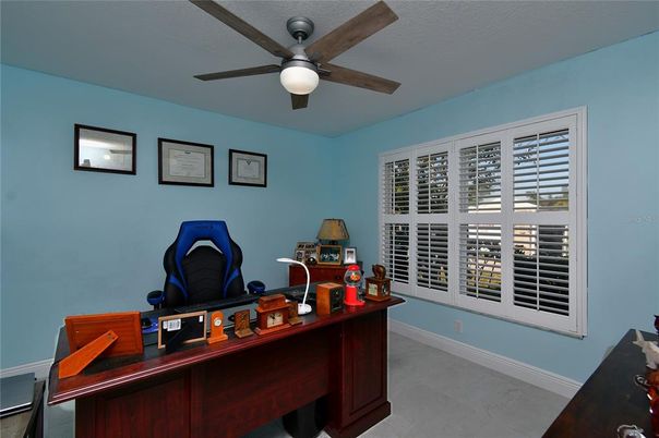 Home Office, Interior