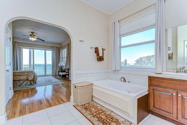 Bathroom, Interior, Wood Texture Flooring