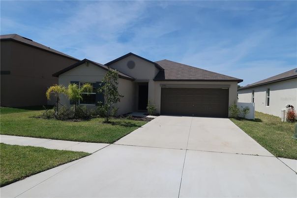 Attached, Exterior, Facade, Ranch