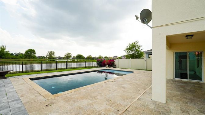 Exterior, Pool