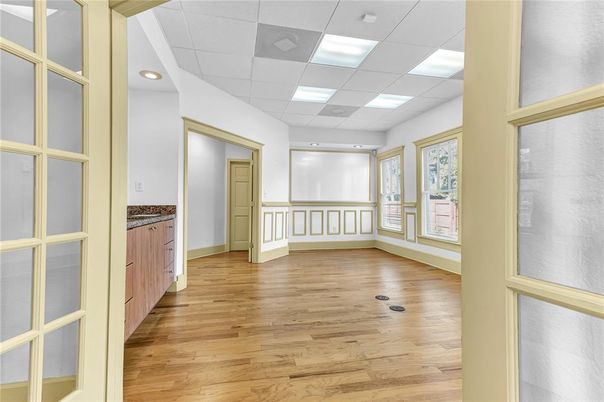 Interior, Recessed Lighting, Wood Texture Flooring