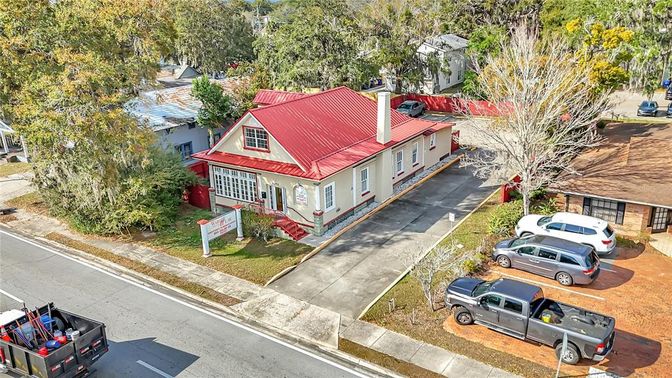 Exterior, Drone