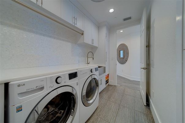 Interior, Recessed Lighting, Washer