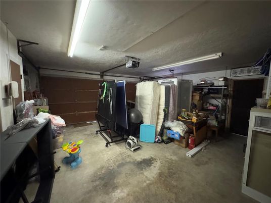 Garage, Interior