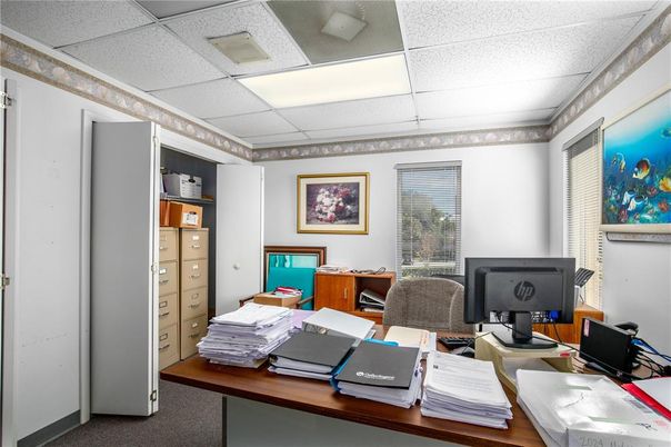 Home Office, Interior