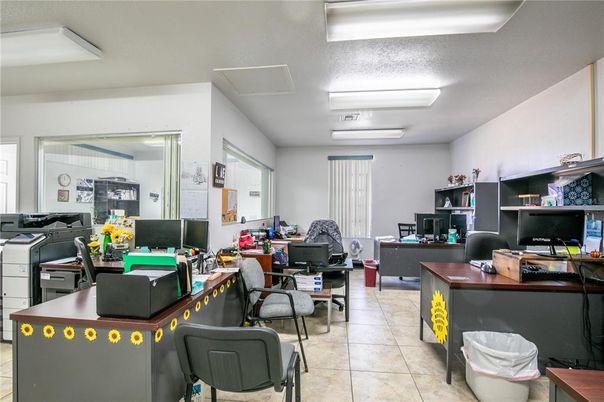 Home Office, Interior