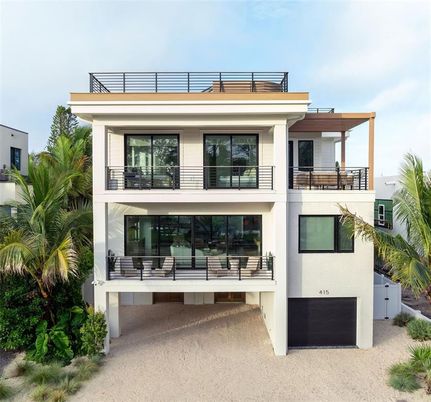 Attached, Exterior, Facade, Modern