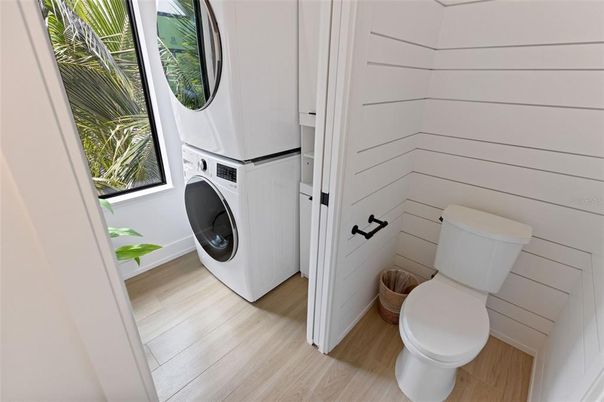 Interior, Utility Closets, Washer, Wood Texture Flooring