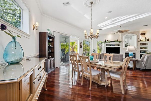 Chandelier, Dining room, Interior, Living room, Recessed Lighting, Wood Texture Flooring