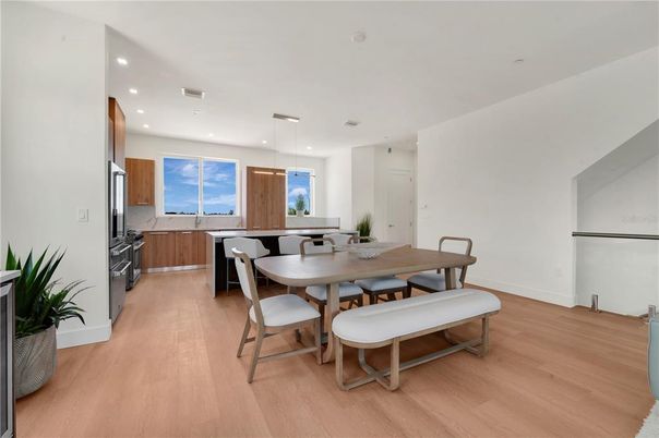 Dining room, Interior, Kitchen, Pendant Lights, Recessed Lighting, Wood Texture Flooring