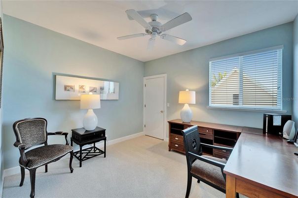 Home Office, Interior