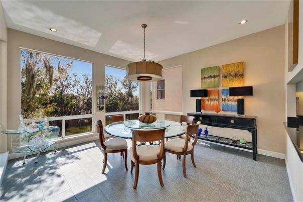 Dining room, Interior, Pendant Lights, Recessed Lighting