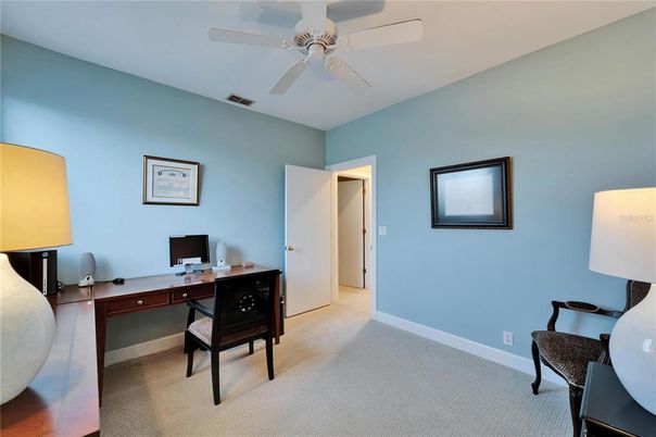 Home Office, Interior
