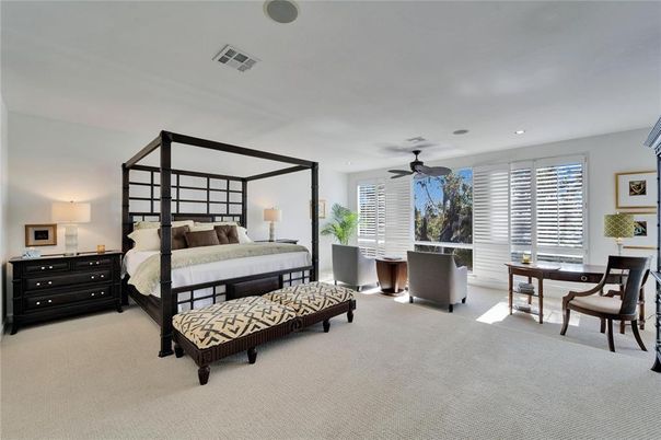 Bedroom, Dining room, Interior, Recessed Lighting
