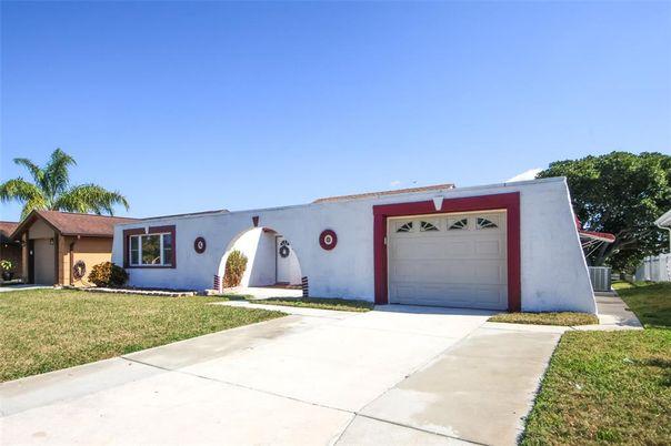 Attached, Exterior, Facade, Spanish Mediterranean