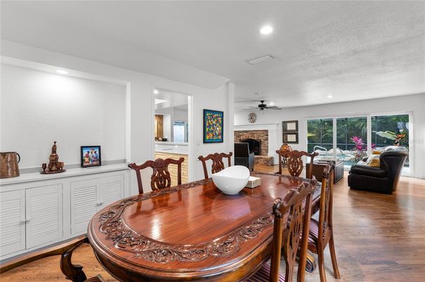 Dining room, Fireplace, Interior, Recessed Lighting, Wood Texture Flooring