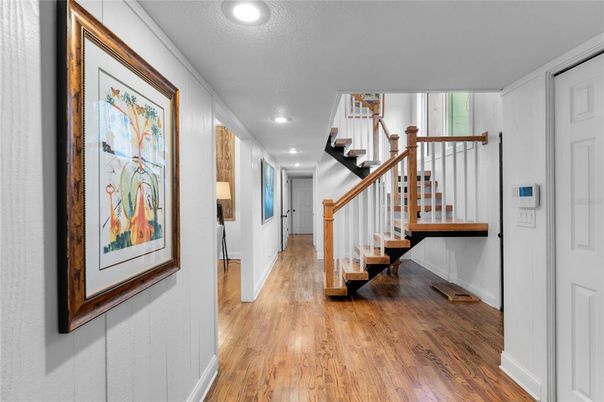 Interior, Recessed Lighting, Wood Texture Flooring