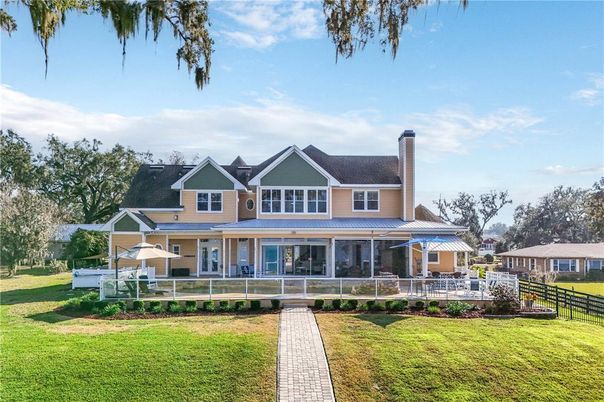Backyard, Exterior, Facade, Queen Anne Victorian