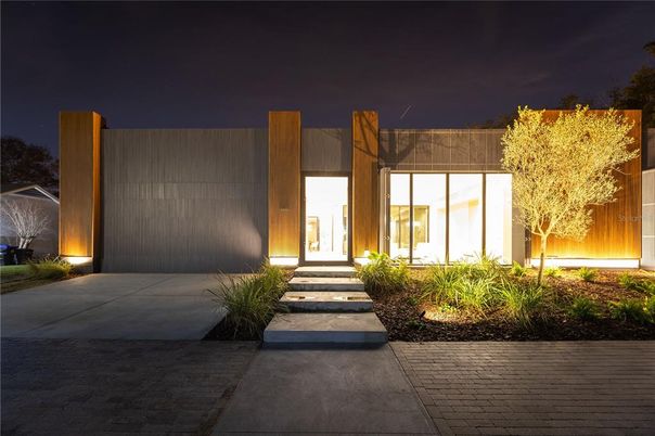 Attached, Exterior, Facade, Modern
