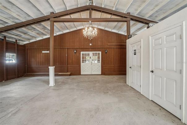 Chandelier, Empty room, Interior, Wooden Beams, Wooden Walls