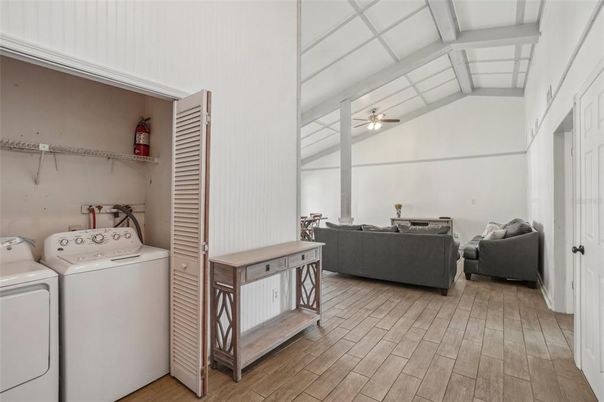 Interior, Utility Closets, Washer, Wood Texture Flooring